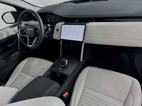 New 2025 Land Rover Discovery Sport S image 29