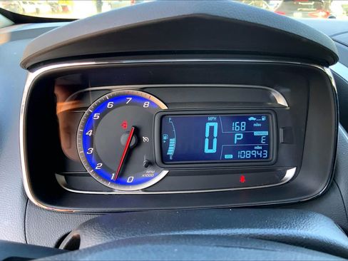 Used 2016 Chevrolet Trax LT w/ LT Sun and Sound Package FWD image 24
