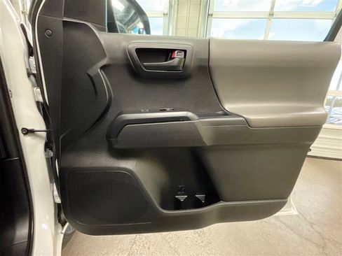 Used 2022 Toyota Tacoma SR image 16