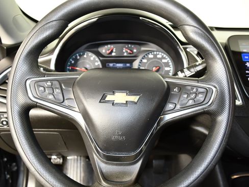 Used 2021 Chevrolet Malibu LT FWD image 19