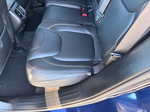 Used 2016 Jeep Cherokee Limited image 10