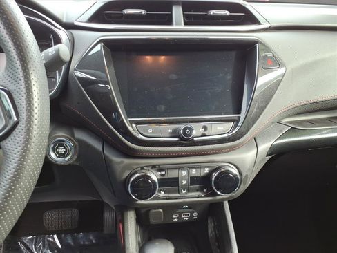 Used 2022 Chevrolet TrailBlazer RS w/ Technology Package image 16
