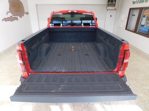 Used 2018 GMC Sierra 2500 SLE w/ HD SLE Preferred Plus Package AWD/4WD image 84