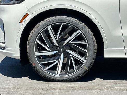 New 2026 Lincoln Aviator Black Label w/ Black Label Special Edition AWD/4WD image 26