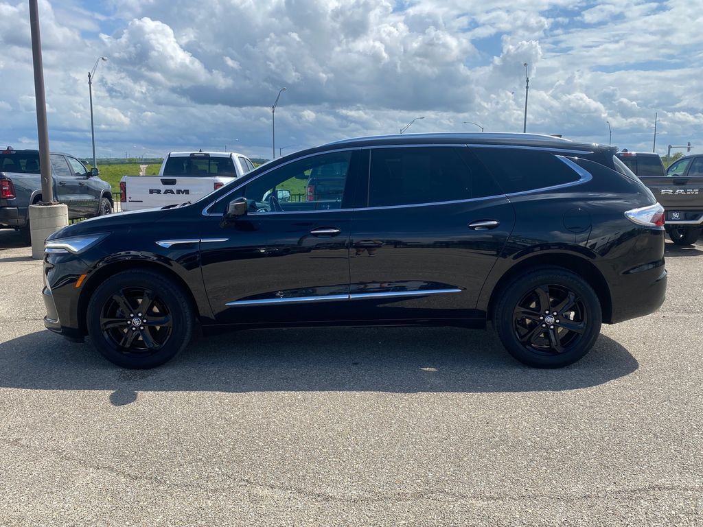 Used 2024 Buick Enclave Essence w/ Experience Buick Package AWD/4WD image 3