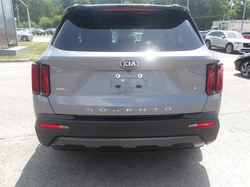 Used 2021 Kia Sorento S w/ Panoramic Sunroof Package AWD/4WD image 6