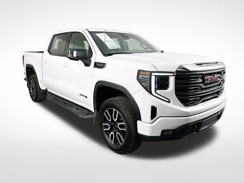 Used 2022 GMC Sierra 1500 AT4 w/ AT4 Preferred Package AWD/4WD image 1