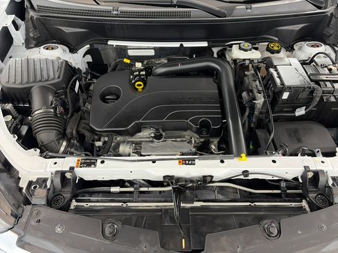 Certified 2024 Chevrolet Equinox LT w/ LPO, Floor Liner Package image 11