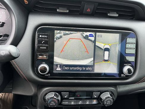 Certified 2023 Nissan Kicks SR w/ SR Premium Package FWD image 18