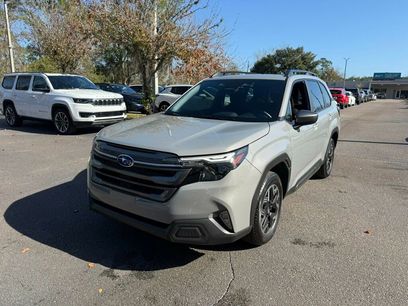 Used 2025 Subaru Forester Premium w/ Convenience Package #1