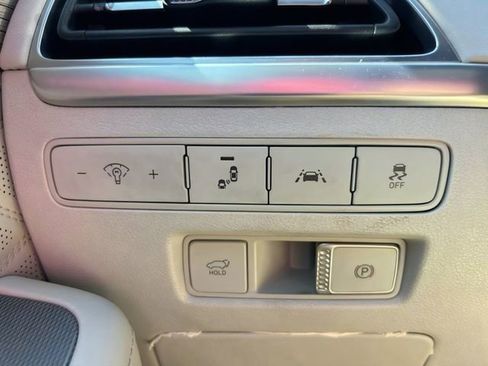 Used 2022 Hyundai Palisade Calligraphy image 15