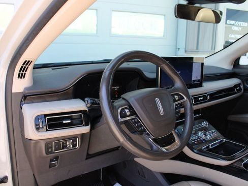 Used 2023 Lincoln Nautilus Reserve w/ Equipment Group 201A AWD/4WD image 2