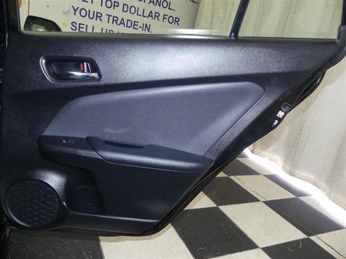 Used 2022 Toyota Prius LE image 27