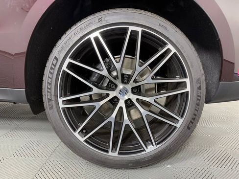 New 2026 Porsche Macan AWD/4WD image 12