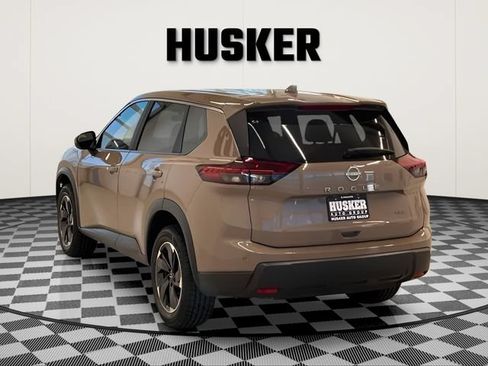 Used 2025 Nissan Rogue SV AWD/4WD image 25