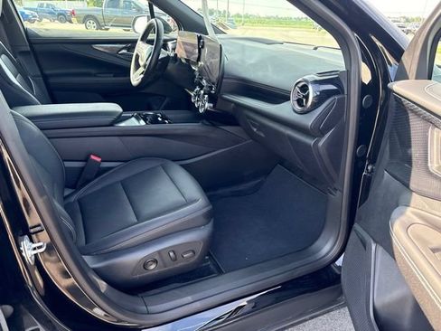 Used 2024 Chevrolet Blazer EV LT AWD/4WD image 34