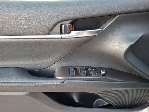 Used 2024 Toyota Camry XSE FWD image 12