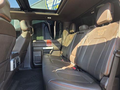 Used 2017 Ford F250 King Ranch w/ King Ranch Ultimate Package AWD/4WD image 7