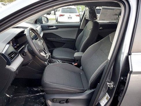 Used 2024 Volkswagen Taos SE image 11