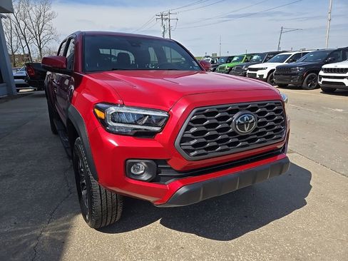 Used 2022 Toyota Tacoma TRD Sport AWD/4WD image 14