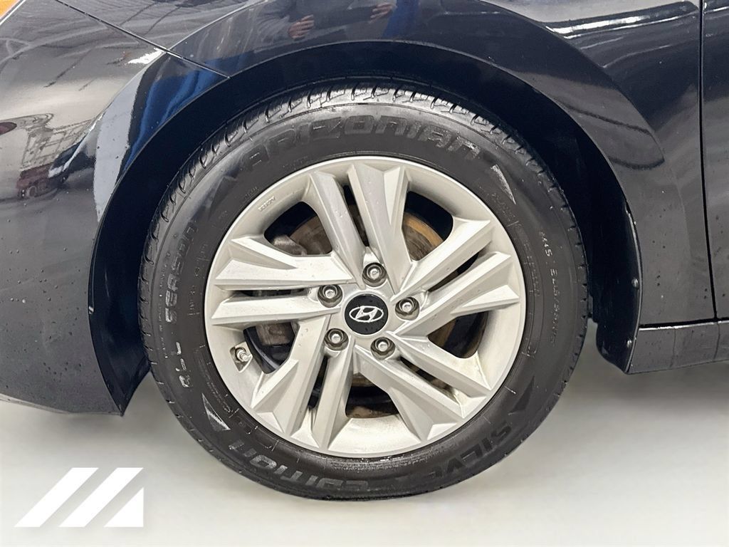 Used 2020 Hyundai Elantra Value Edition FWD image 31