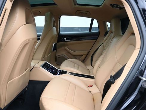 Used 2018 Porsche Panamera 4S w/ Premium Package Plus image 19