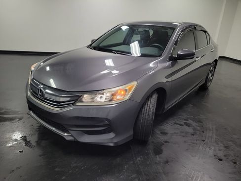 Used 2016 Honda Accord LX image 4