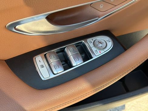 Used 2019 Mercedes-Benz E 450 4MATIC Cabriolet image 18