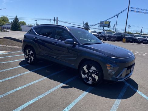Certified 2025 Hyundai Kona Limited FWD image 7
