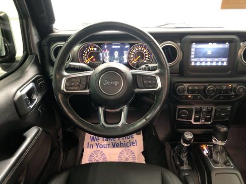 Used 2019 Jeep Wrangler Unlimited Sahara w/ LED Lighting Group AWD/4WD image 16