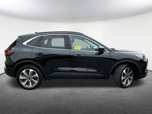 Used 2024 Ford Escape Platinum image 18