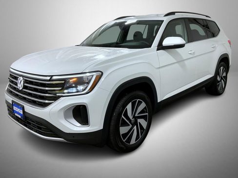 Used 2025 Volkswagen Atlas SE AWD/4WD image 1