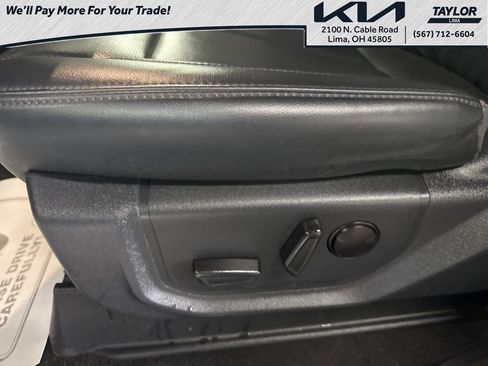 Used 2024 Ford Expedition Max XLT image 27