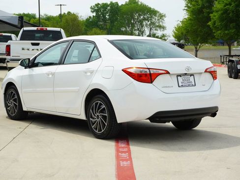 Used 2016 Toyota Corolla LE image 3