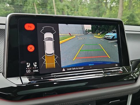 Certified 2025 Volkswagen Atlas Cross Sport SEL AWD/4WD image 20