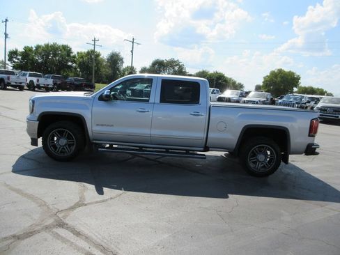 Used 2018 GMC Sierra 1500 SLT AWD/4WD image 11