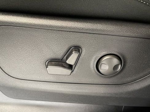 New 2026 RAM 1500 Big Horn AWD/4WD image 14
