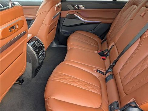 New 2026 BMW X7 M60i image 16