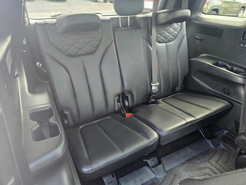 Used 2022 Hyundai Palisade Calligraphy AWD/4WD image 17