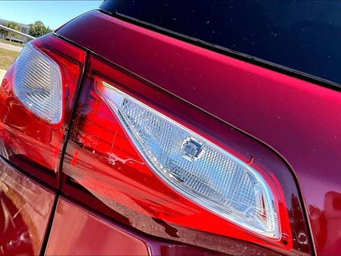 Used 2020 Chevrolet Equinox Premier image 28