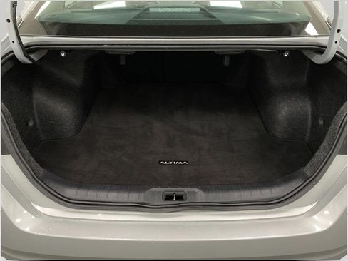 Certified 2025 Nissan Altima 2.5 SV FWD image 5