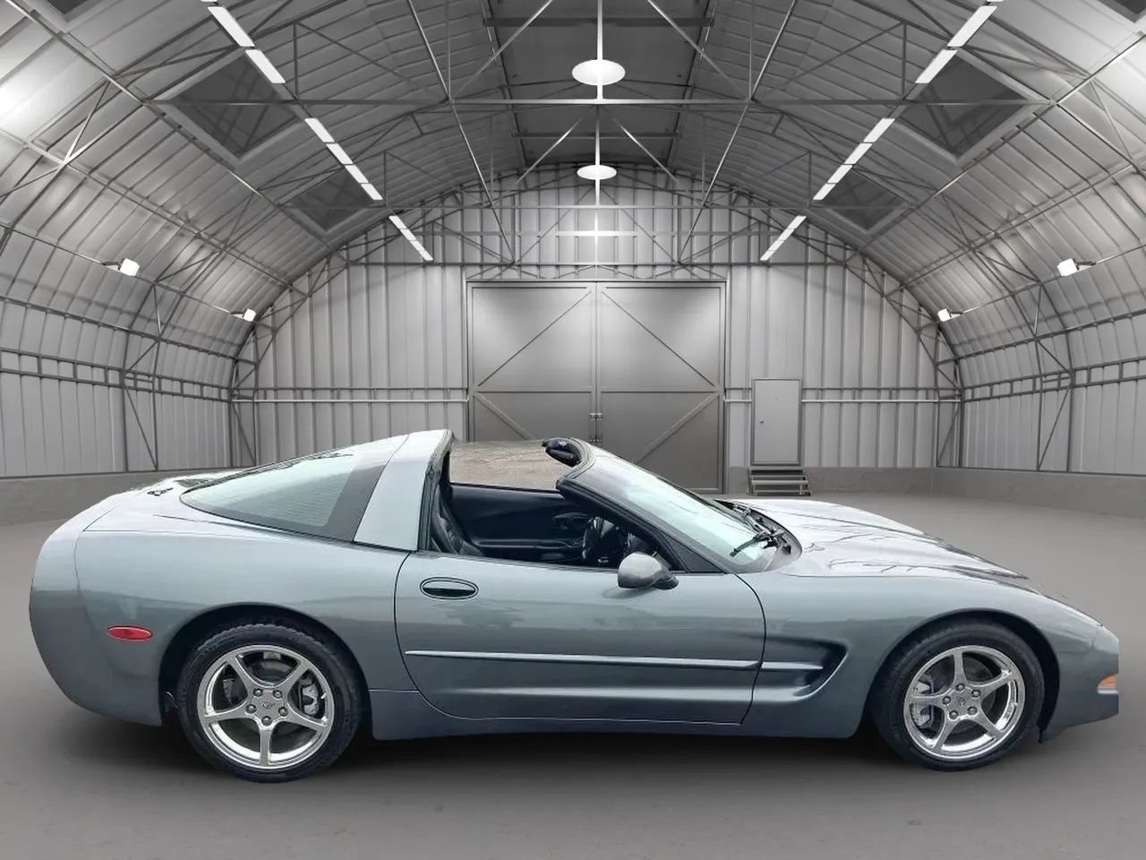 Used 2004 Chevrolet Corvette Coupe w/ Preferred Equipment Group RWD image 37