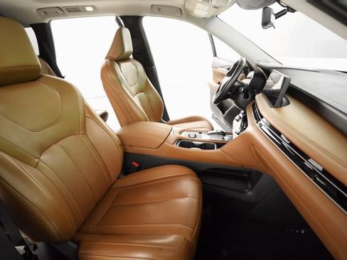 Used 2023 INFINITI QX60 Sensory AWD/4WD image 17