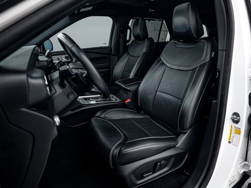 Used 2022 Ford Explorer ST w/ Equipment Group 401A image 13