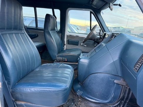 Used 1995 Chevrolet G30 Extended Sportvan image 25