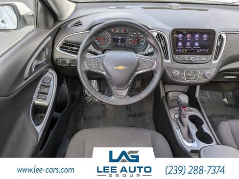 Used 2024 Chevrolet Malibu RS FWD image 12