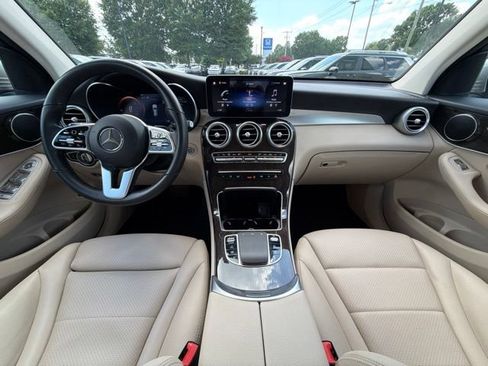 Used 2022 Mercedes-Benz GLC 300 4MATIC image 33