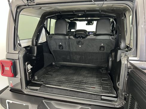 Used 2021 Jeep Wrangler Unlimited Sahara w/ Uconnect 4C Nav & Sound Group image 7