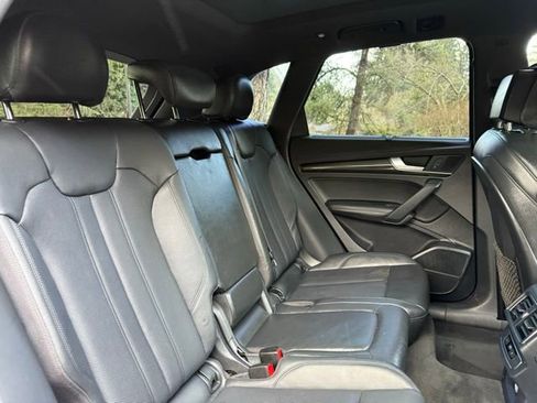 Used 2018 Audi SQ5 Prestige w/ Prestige Package image 24