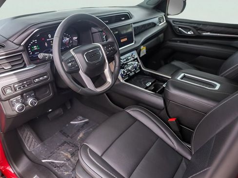 Used 2023 GMC Yukon Denali image 13